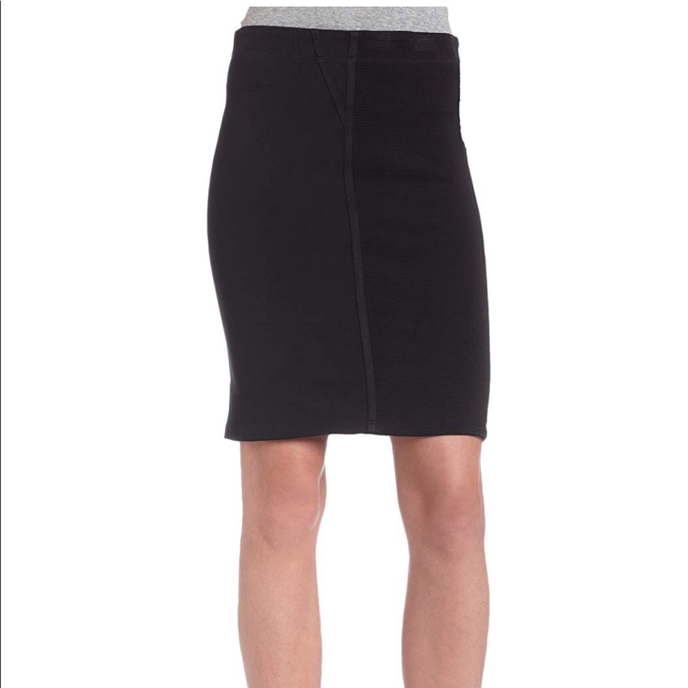 BCBGMAXAZRIA Max Azria Black Stretch Skirt Size XS